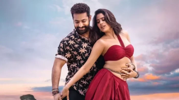 পর্দায় নায়ক-নায়িকার রসায়ন দেখে ভক্তের হার্ট অ্যাটাক